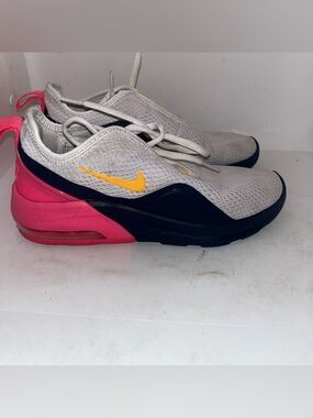 Nike Air Max Motion 2 Women's Sz 6 White Navy Pink CI6515-100 Sneakers Shoes
